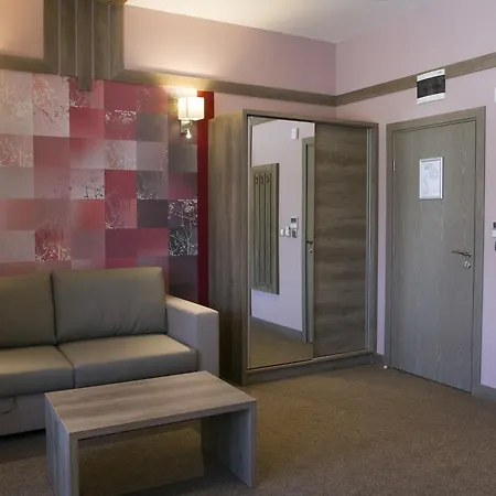 Хотел Etropolia