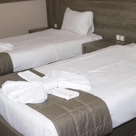 Ξενοδοχείο Etropolia 3*